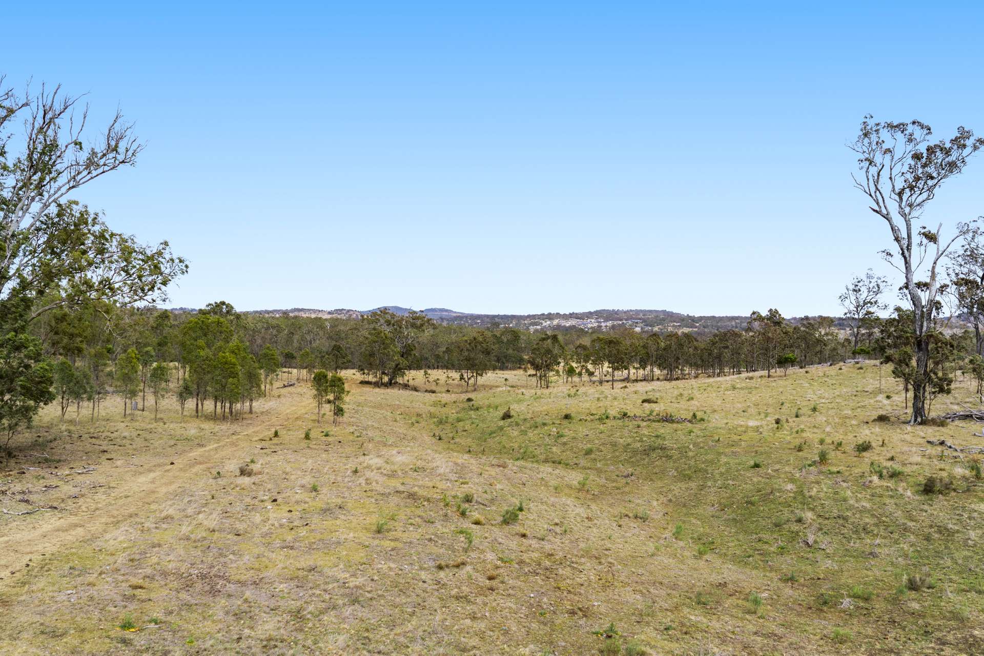 "Cooby Crest" 101 Pipeline Road, Meringandan For Sale by Farmbuy.com - image 14