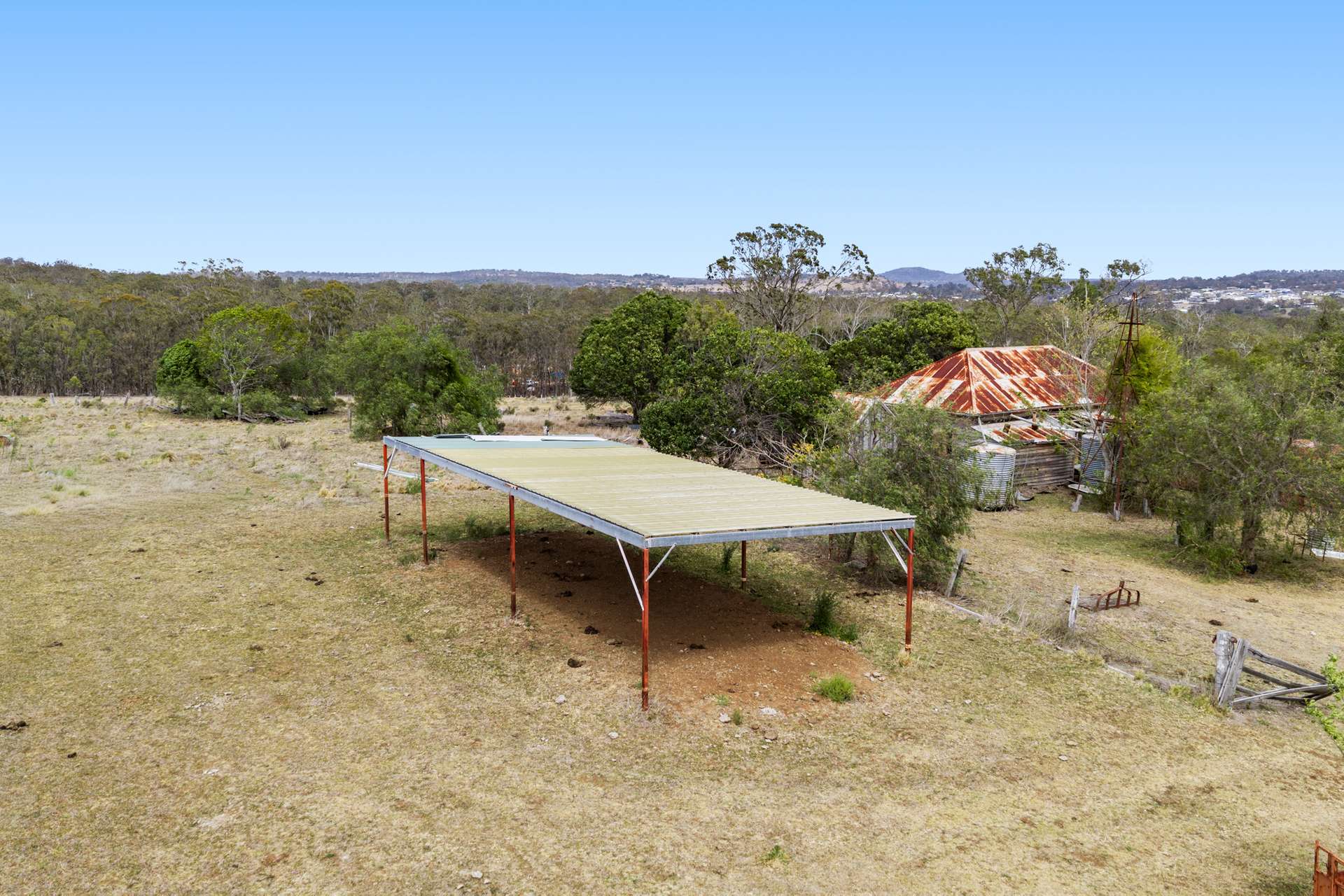 "Cooby Crest" 101 Pipeline Road, Meringandan For Sale by Farmbuy.com - image 7
