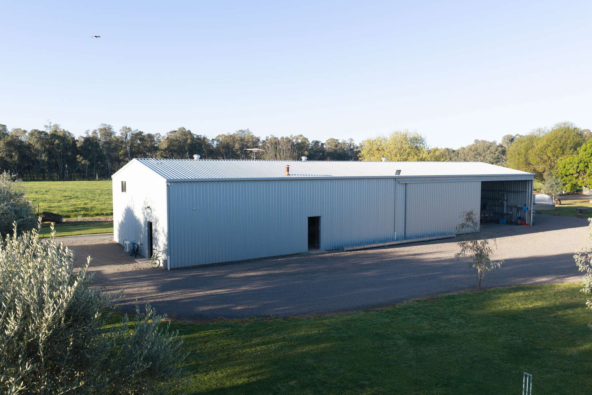 220 Bridge Road, Toolamba Auction by Farmbuy.com - image 24