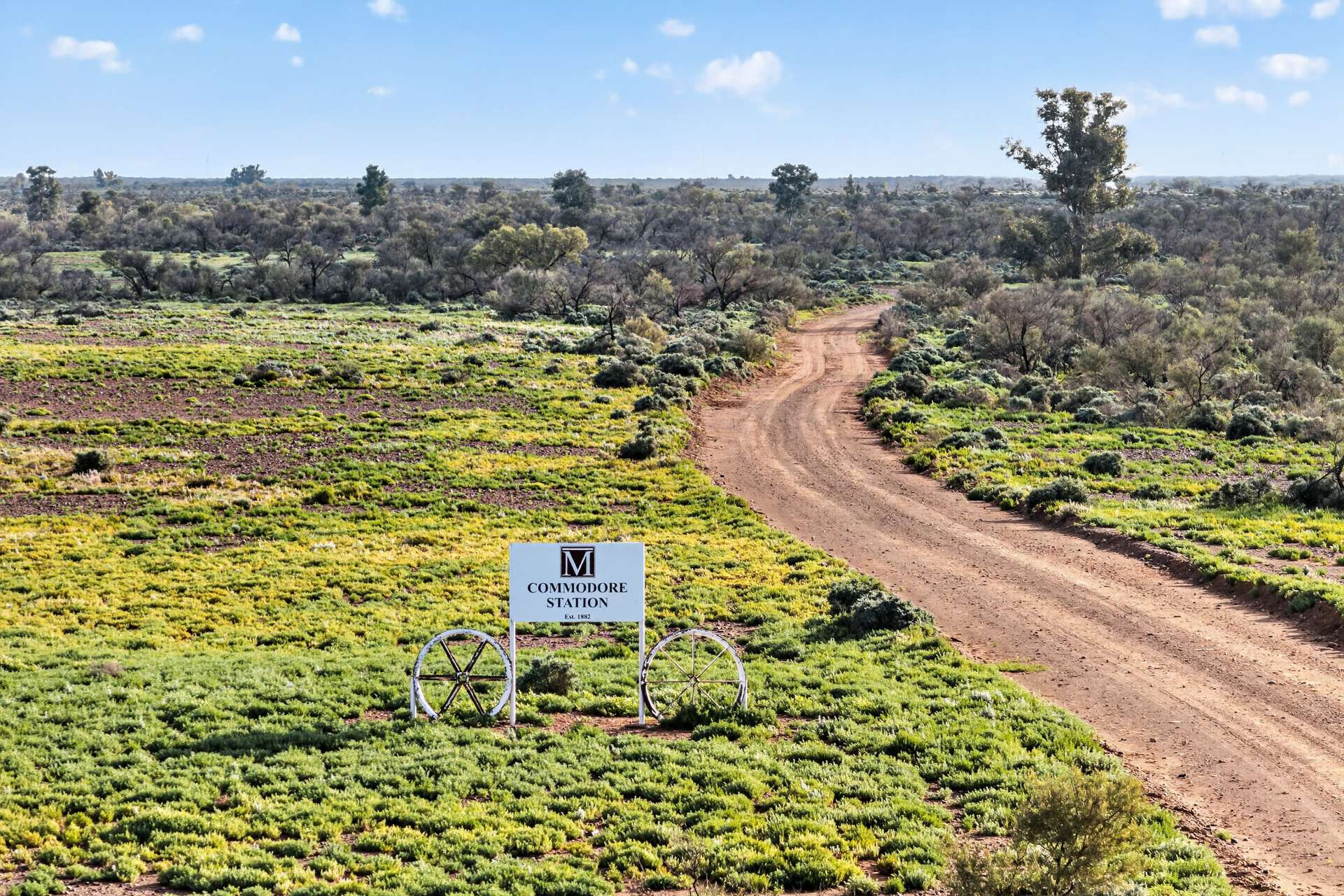 Outback Highway, Parachilna For Sale by Farmbuy.com - image 1