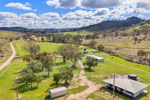 Farm Sold - NSW - Mudgee - 2850 - 100-ACRE EQUINE ESCAPE WITH CAMPBELLS CREEK FRONTAGE 