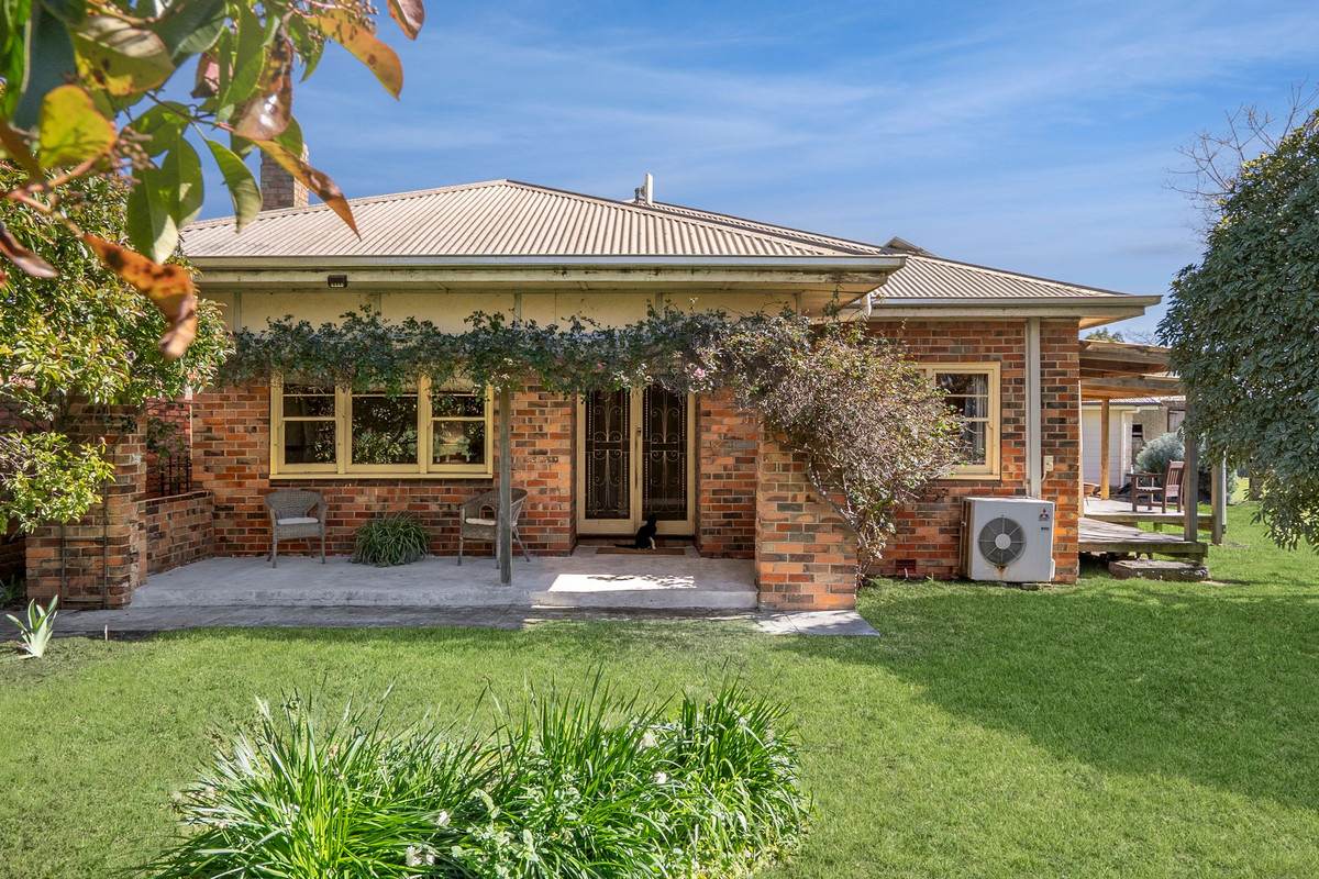 2485 Colac - Ballarat Road, Weering For Sale by Farmbuy.com - image 1