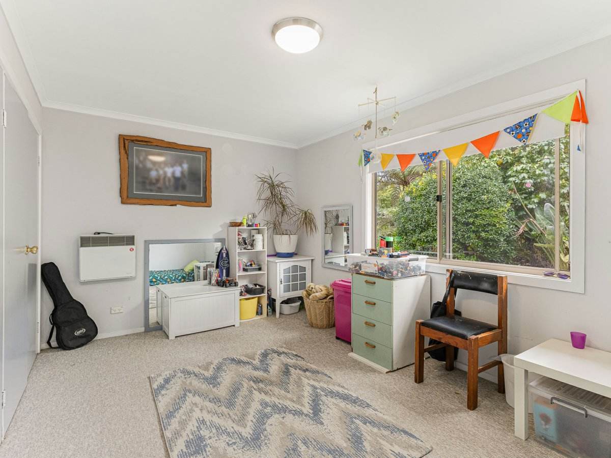 16 Lake Cohen Drive, Kalaru For Sale by Farmbuy.com - image 13