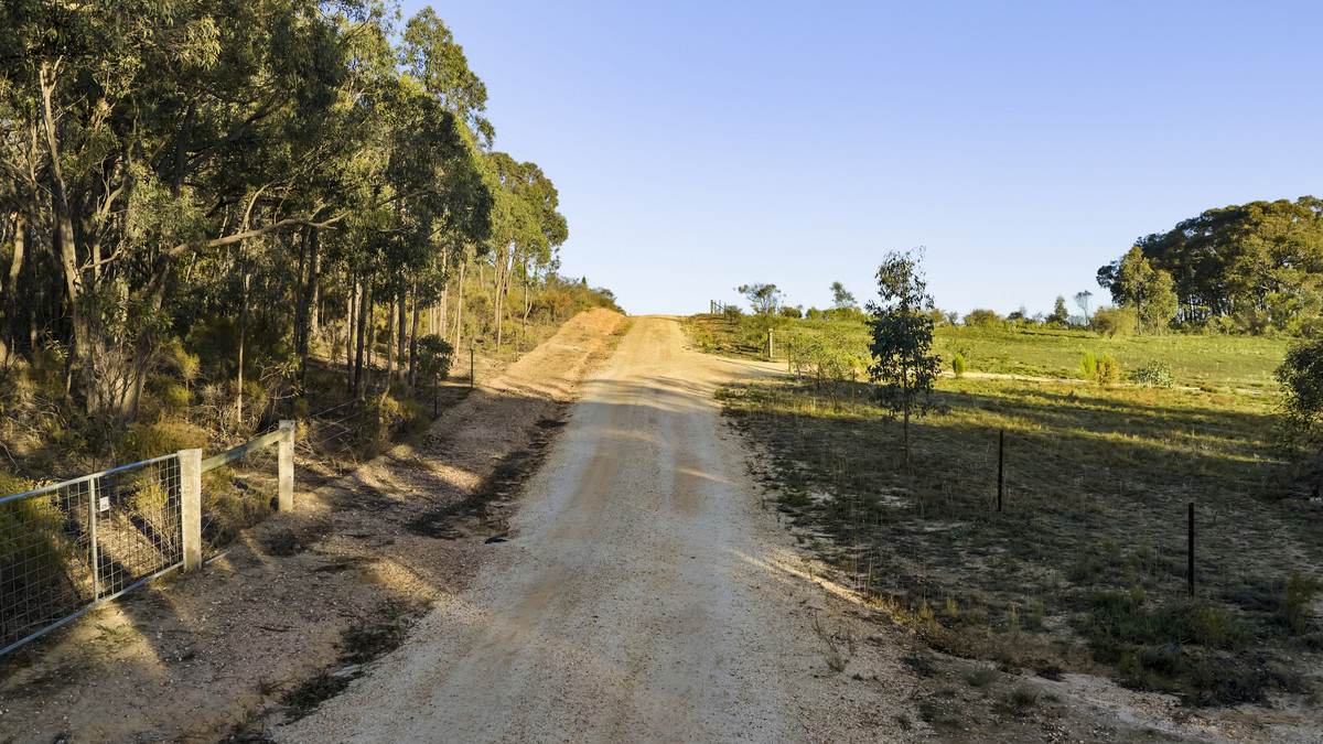 282 Mandurang South Road, Mandurang South For Sale by Farmbuy.com - image 3