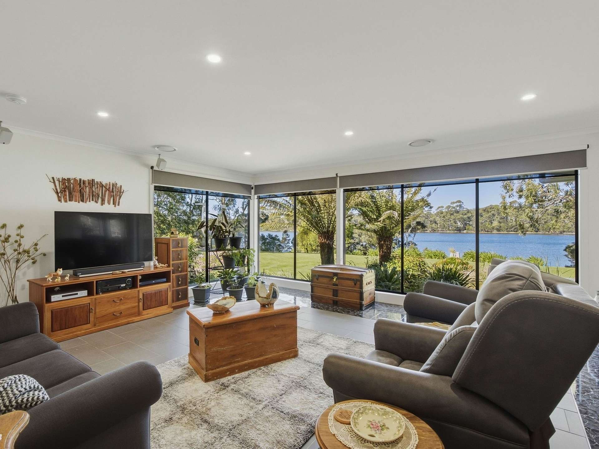5 Grange Court, West Ulverstone For Sale by Farmbuy.com - image 4