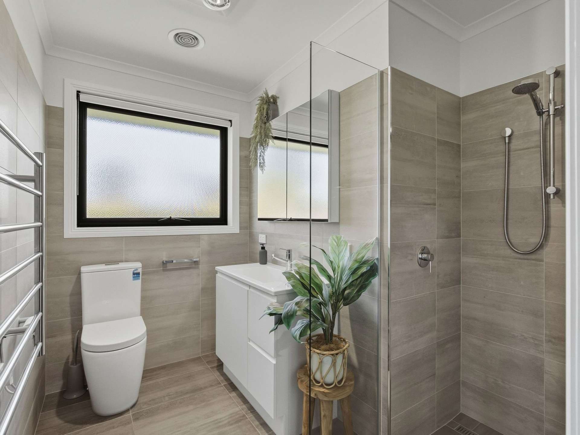 5 Grange Court, West Ulverstone For Sale by Farmbuy.com - image 21