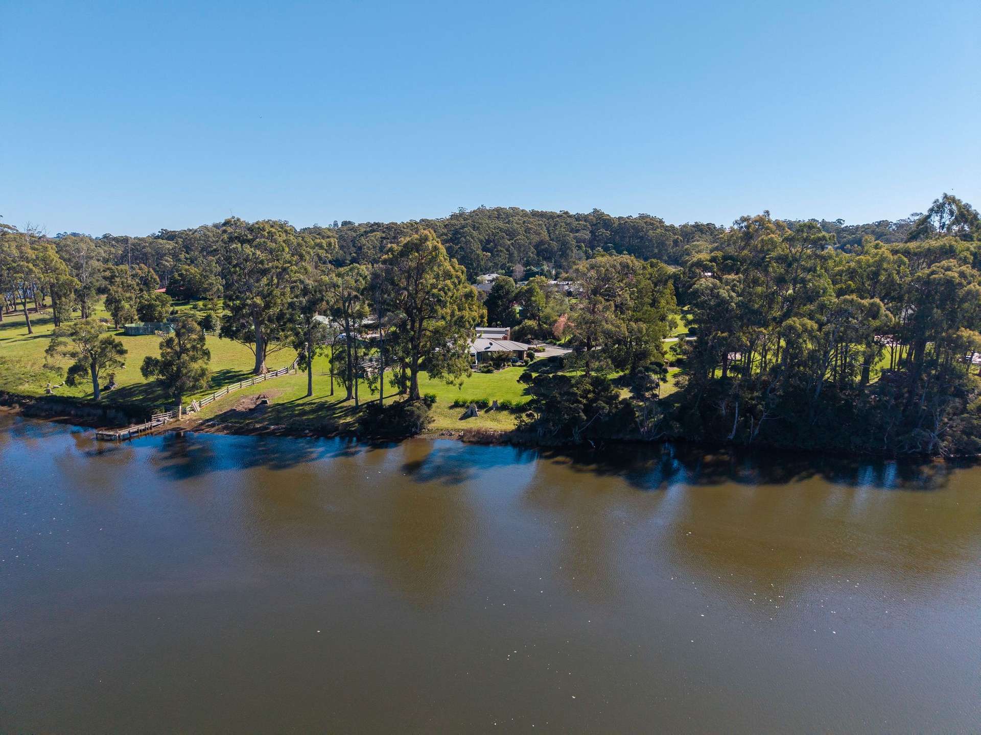 5 Grange Court, West Ulverstone For Sale by Farmbuy.com - image 31