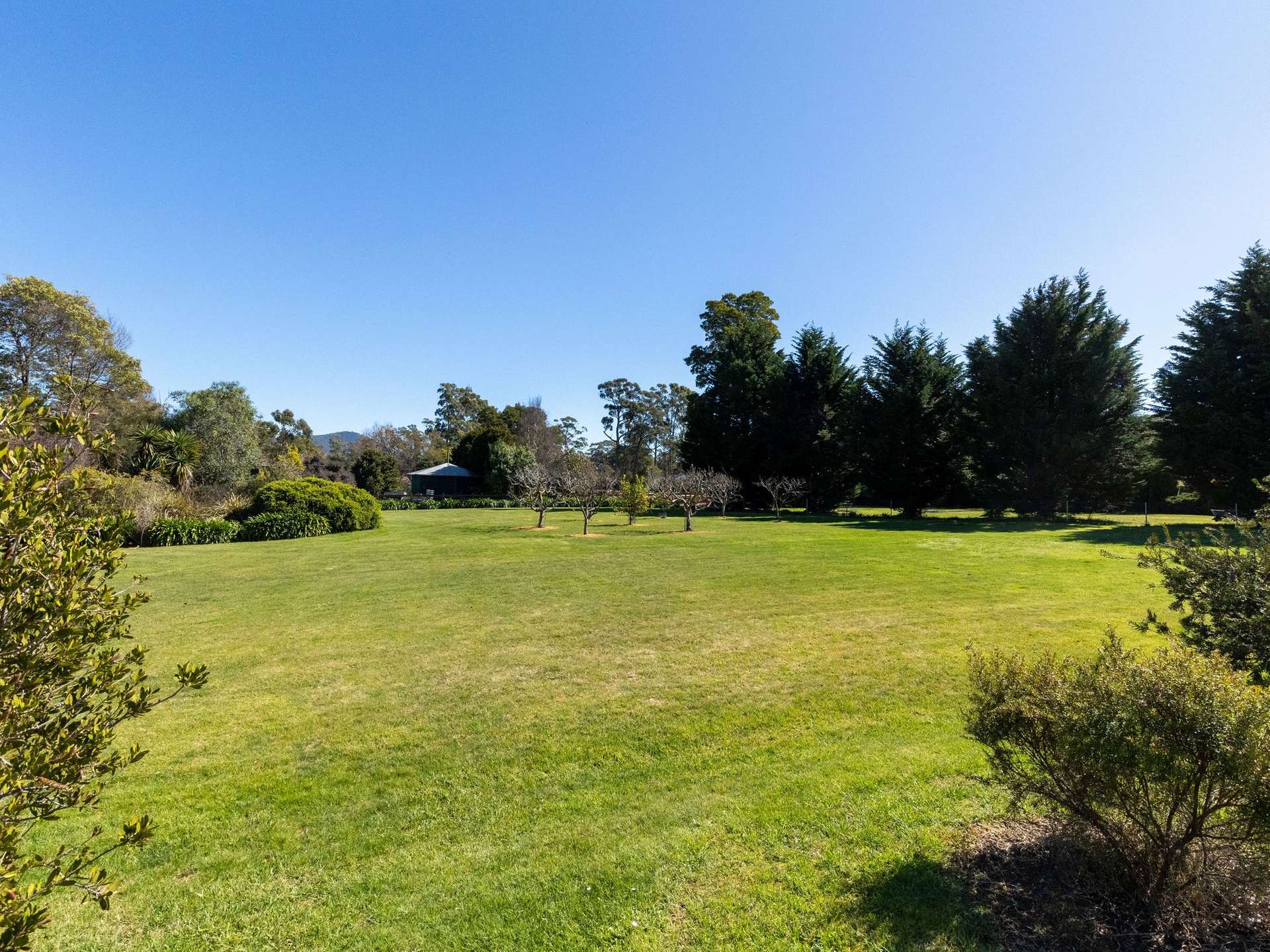 5 Grange Court, West Ulverstone For Sale by Farmbuy.com - image 26
