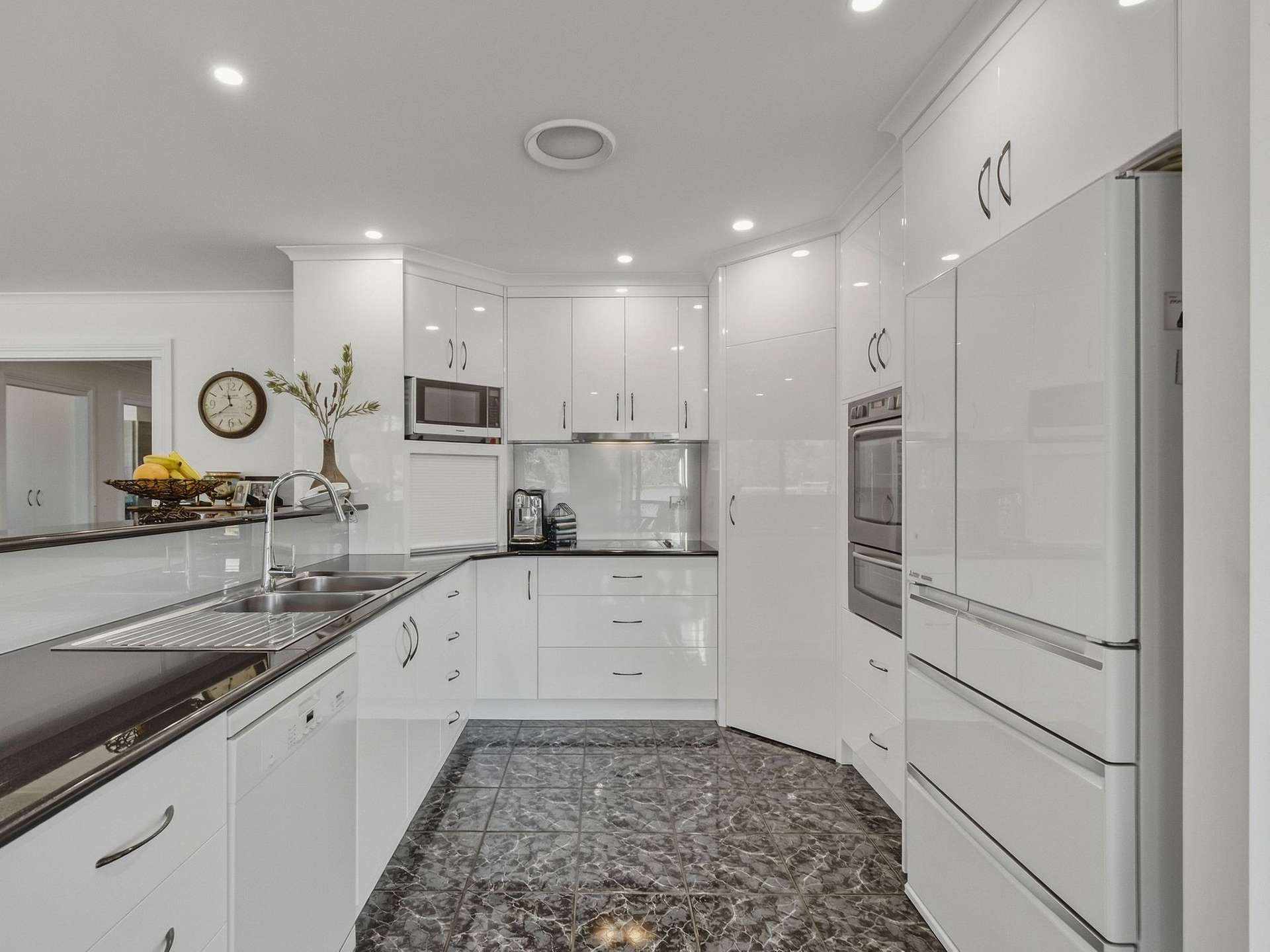 5 Grange Court, West Ulverstone For Sale by Farmbuy.com - image 7