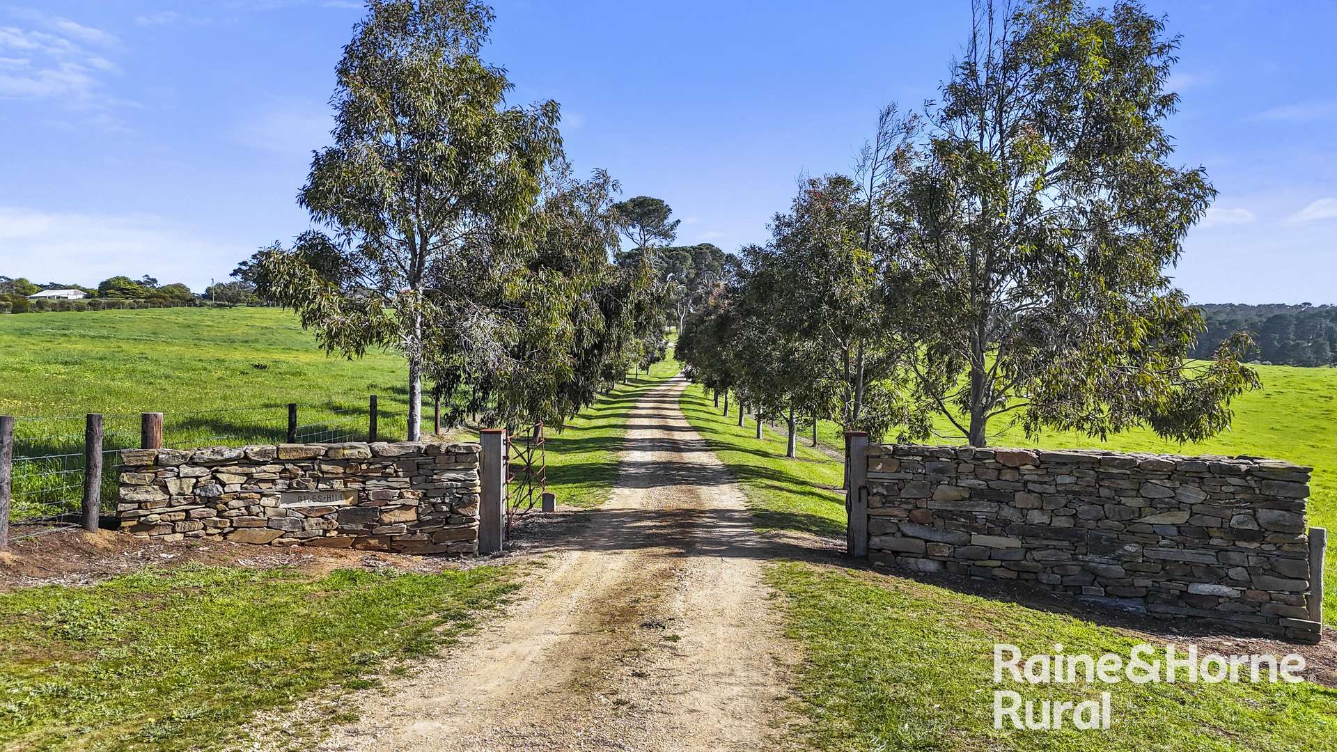 184 Wattle Flat Road, Strathalbyn For Sale by Farmbuy.com - image 5