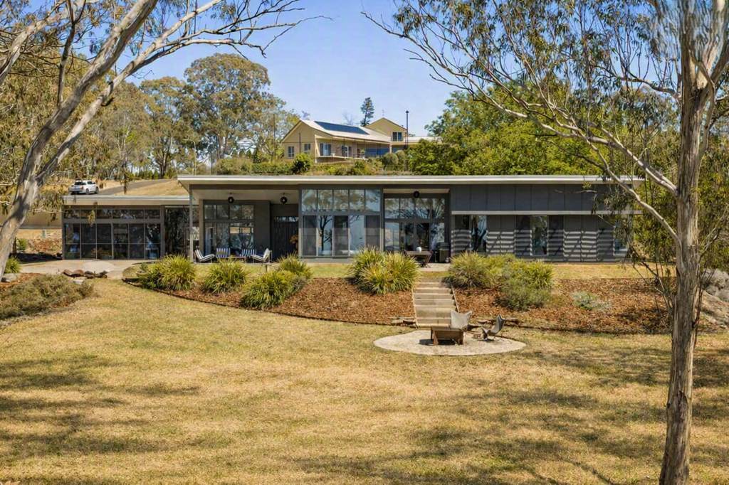 1 Bramwell Street, Middle Ridge QLD 4350