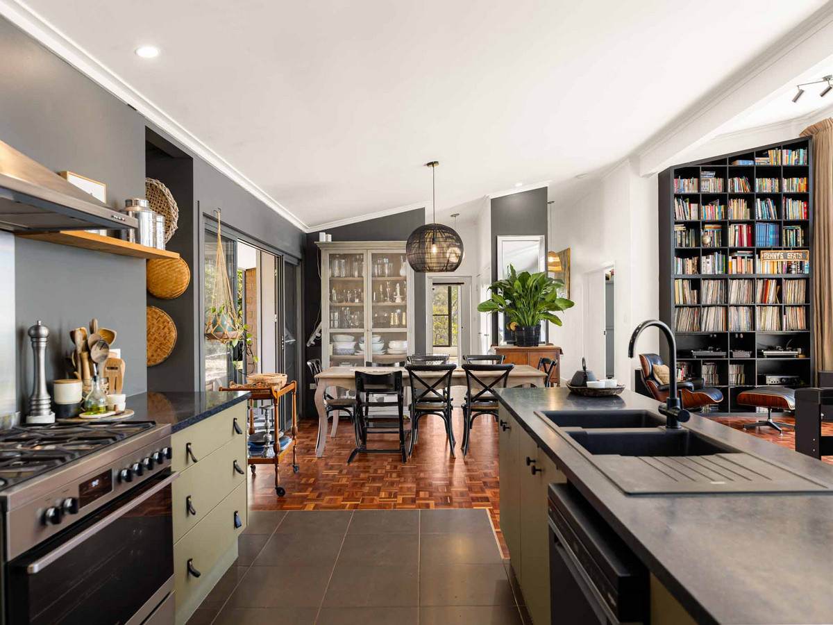1 Bramwell Street, Middle Ridge For Sale by Farmbuy.com - image 7