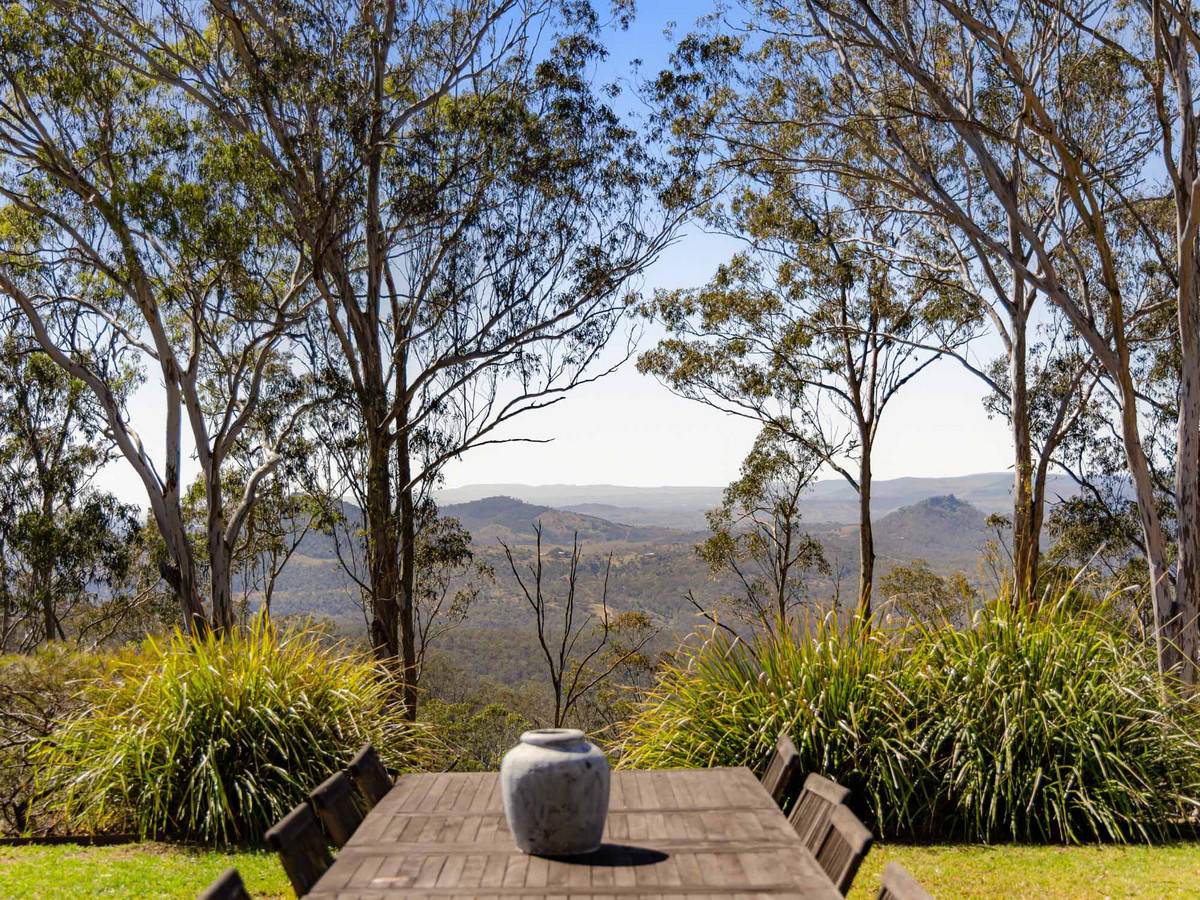 1 Bramwell Street, Middle Ridge For Sale by Farmbuy.com - image 2