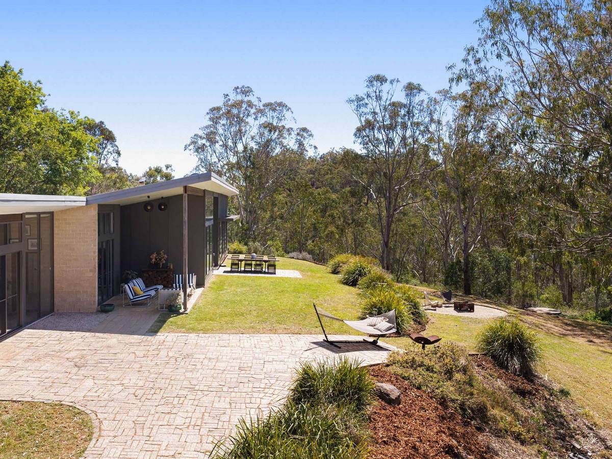 1 Bramwell Street, Middle Ridge For Sale by Farmbuy.com - image 11