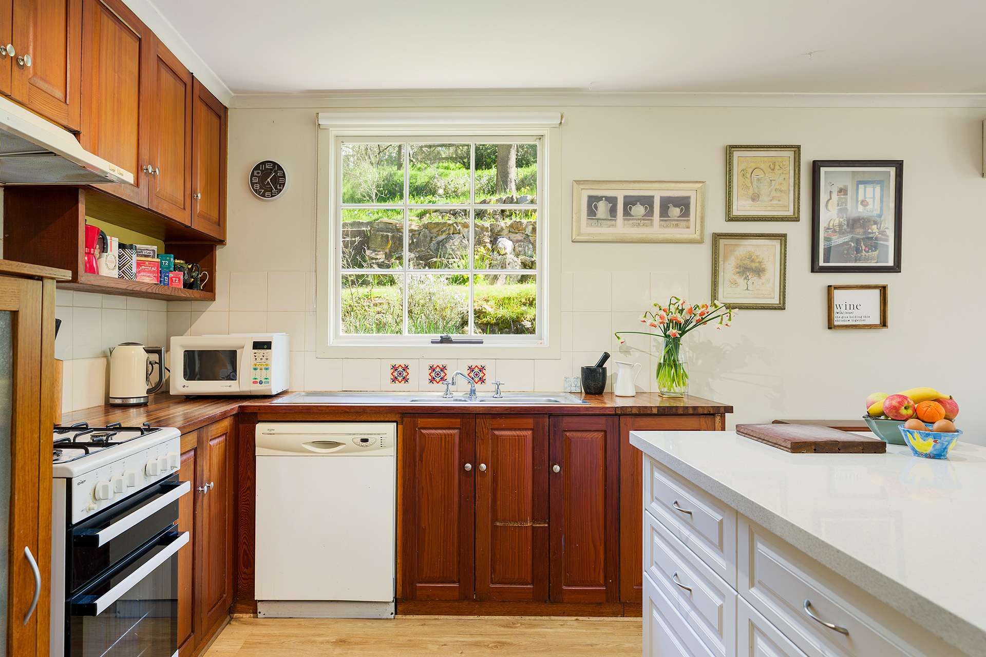 15 Verlin Street, Castlemaine For Sale by Farmbuy.com - image 11