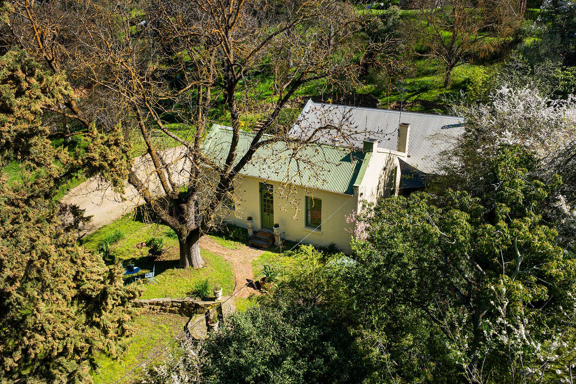 15 Verlin Street, Castlemaine For Sale by Farmbuy.com - image 4