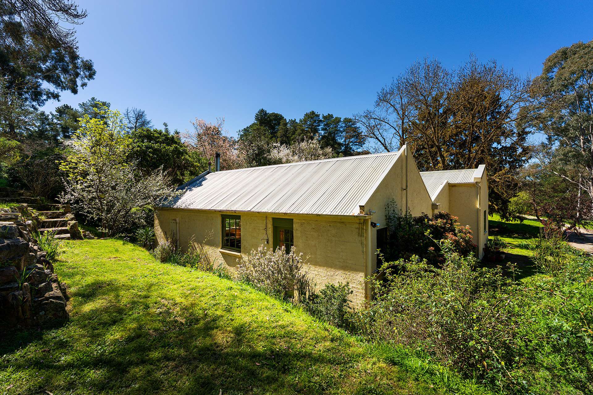 15 Verlin Street, Castlemaine For Sale by Farmbuy.com - image 14