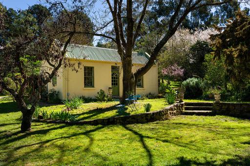 Farm For Sale - VIC - Castlemaine - 3450 - Pear Tree Cottage, circa 1853.

A Victorian Cottage just 1.1km from town on 4699sqm (approx.) 