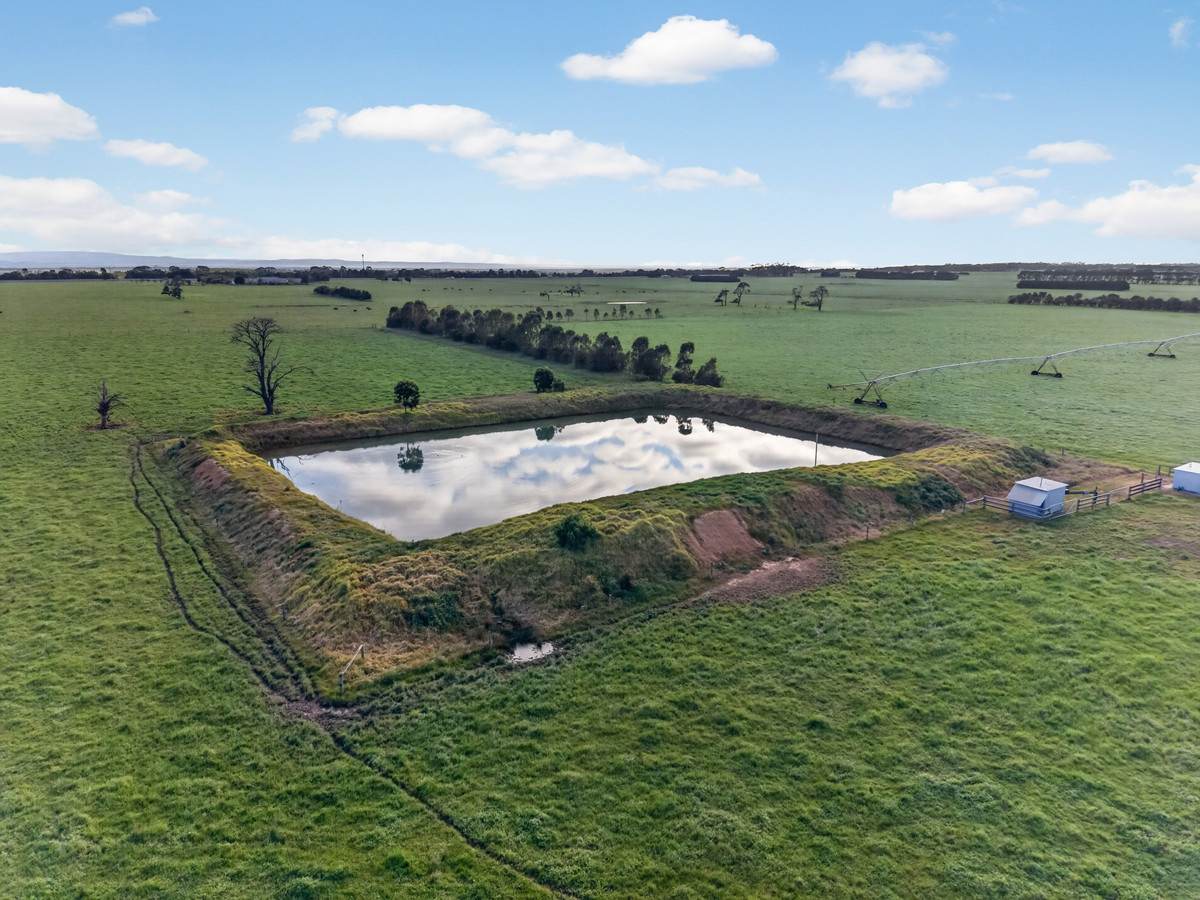McLarens Road, Kilmany For Sale by Farmbuy.com - image 14
