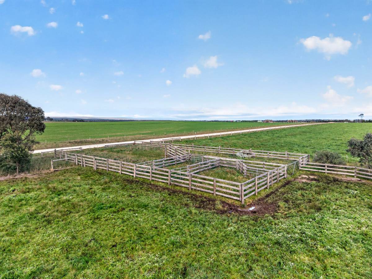 McLarens Road, Kilmany For Sale by Farmbuy.com - image 22