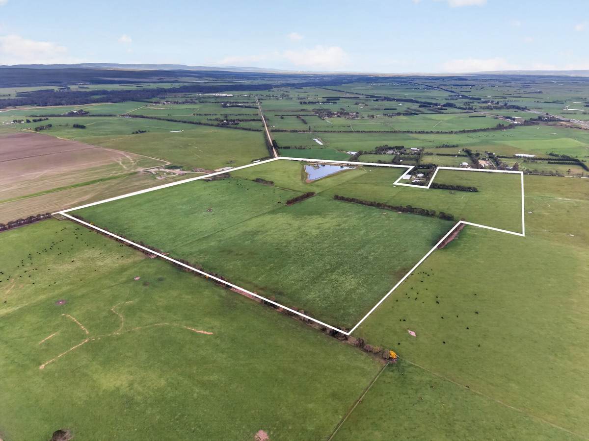 McLarens Road, Kilmany For Sale by Farmbuy.com - image 2