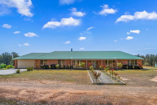 Farm For Sale - NSW - Singleton - 2330 - 110 Acre Rural Sanctuary Just Minutes From Singleton Township! 
