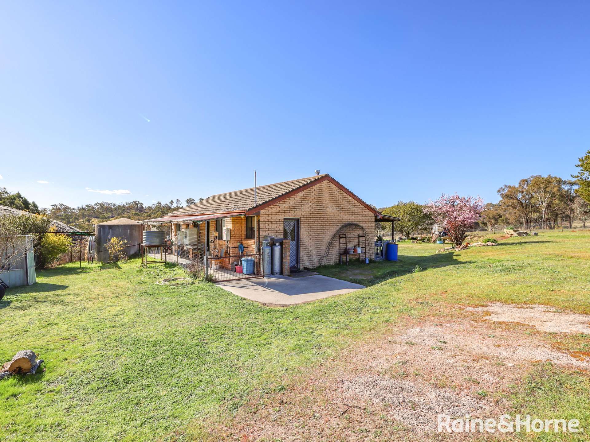 151 Pine Ridge Road, Rock Forest For Sale by Farmbuy.com - image 11