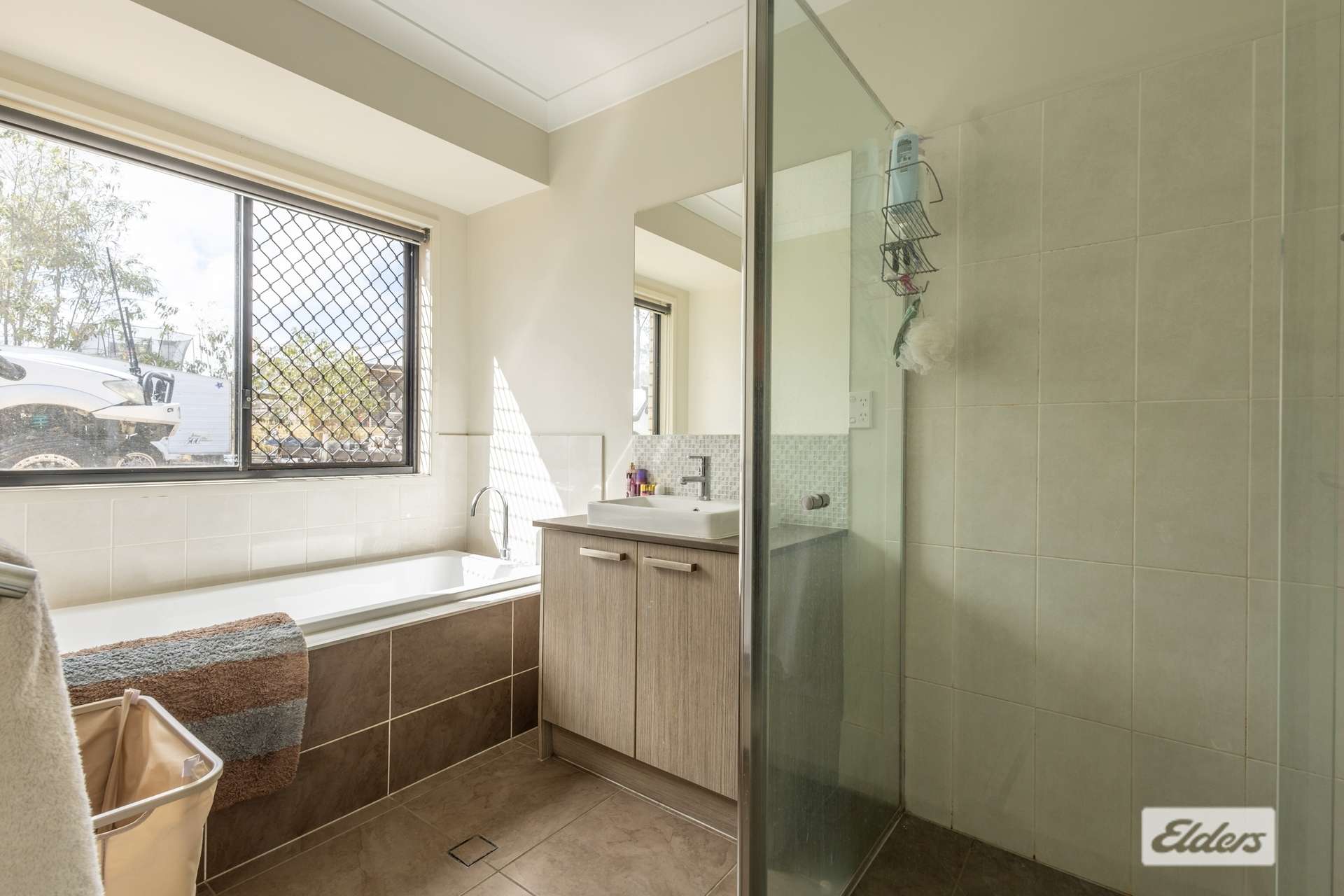 84 Fairway Drive, Kensington Grove For Sale by Farmbuy.com - image 11