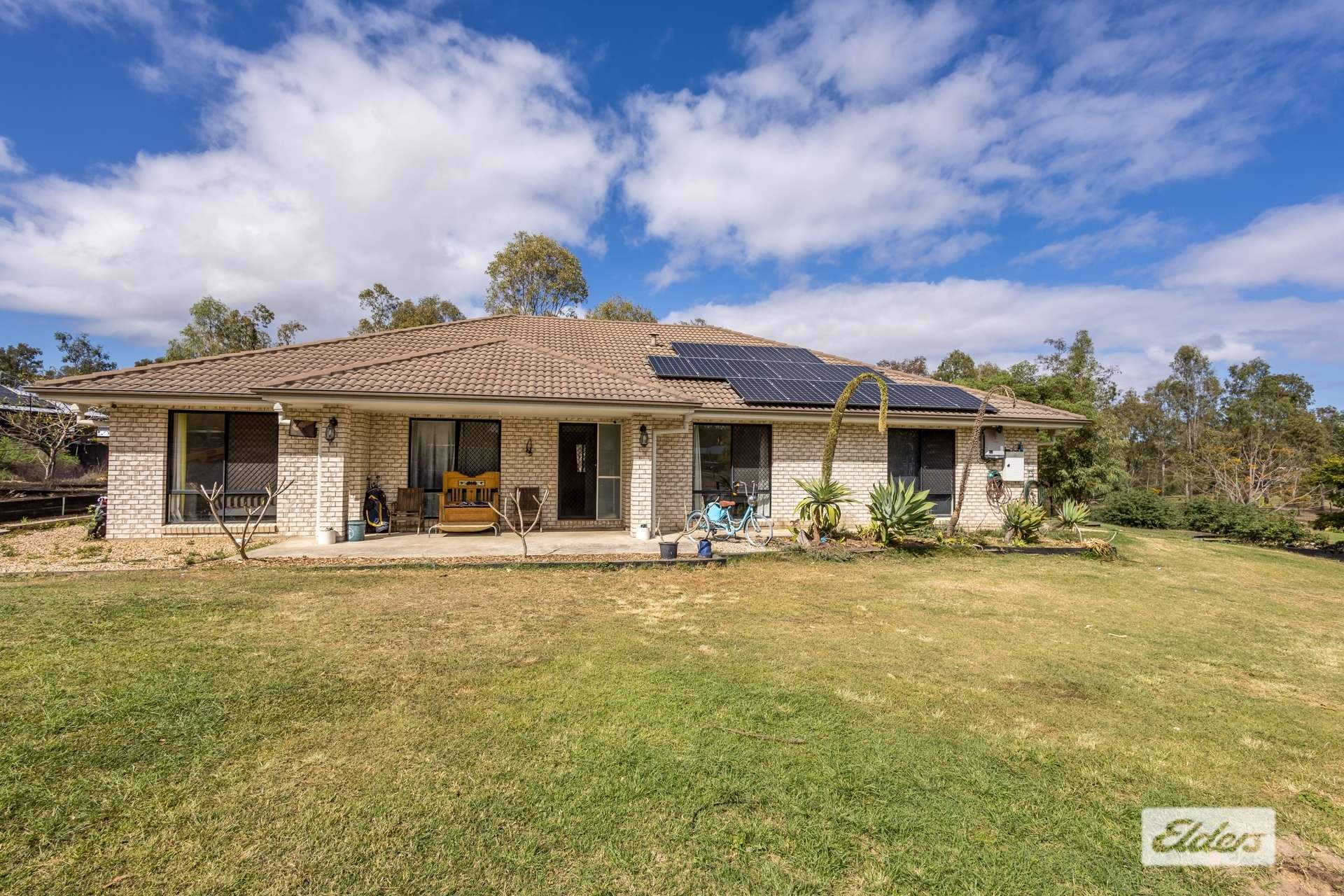 84 Fairway Drive, Kensington Grove For Sale by Farmbuy.com - image 1