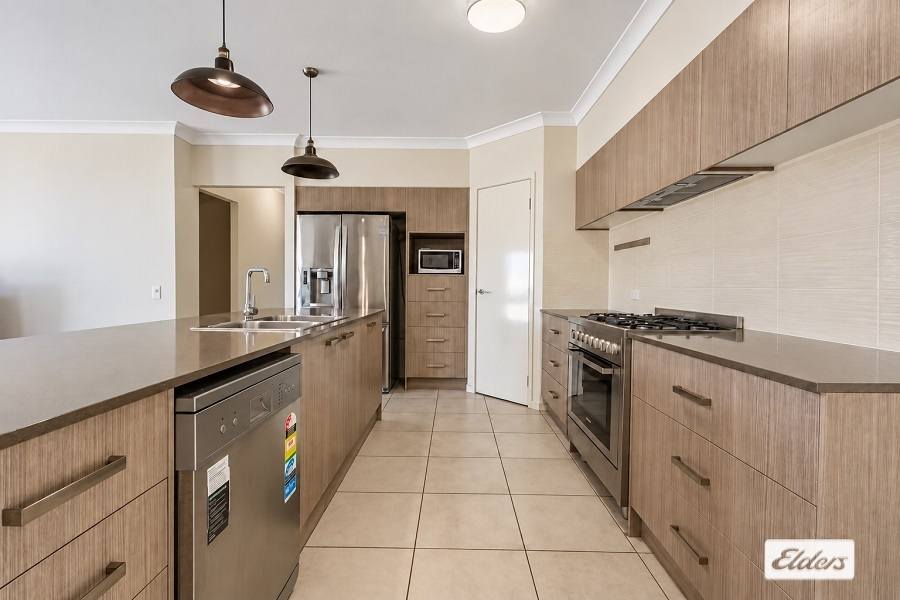 84 Fairway Drive, Kensington Grove For Sale by Farmbuy.com - image 3