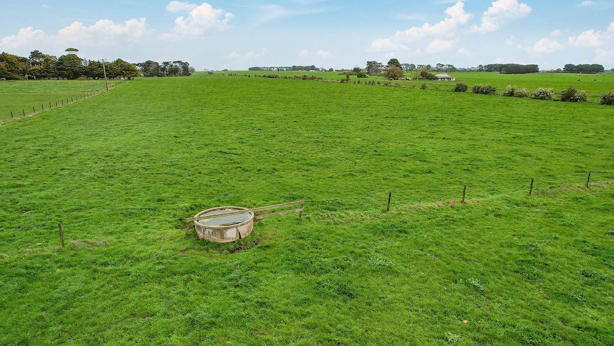 1472 Hopkins Highway, Purnim For Sale by Farmbuy.com - image 6