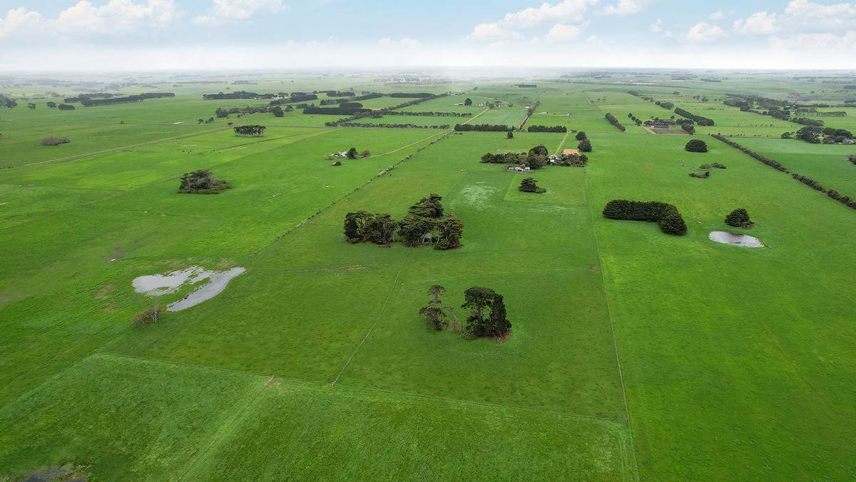 1472 Hopkins Highway, Purnim For Sale by Farmbuy.com - image 4