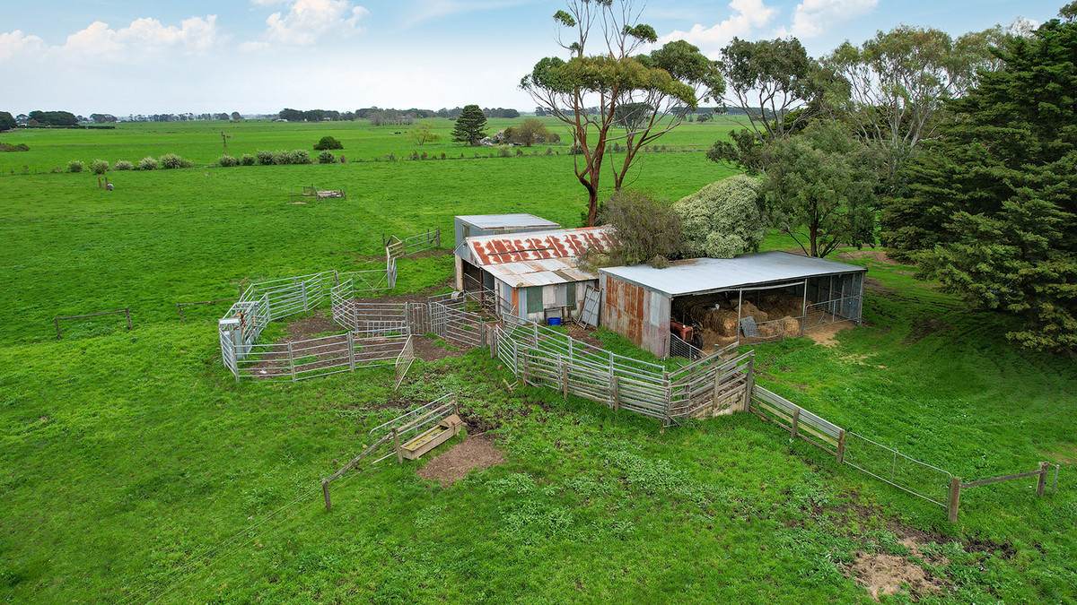 1472 Hopkins Highway, Purnim For Sale by Farmbuy.com - image 11