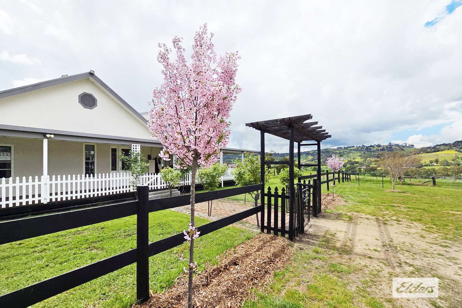178 Chellews Road, Harcourt North For Sale by Farmbuy.com - image 1