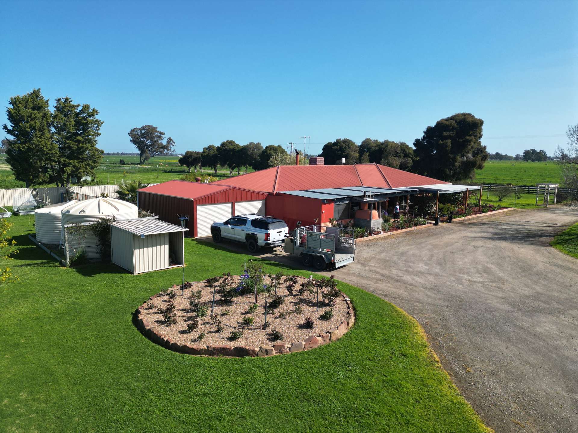 1584 Larissa Road, Yarroweyah For Sale by Farmbuy.com - image 4