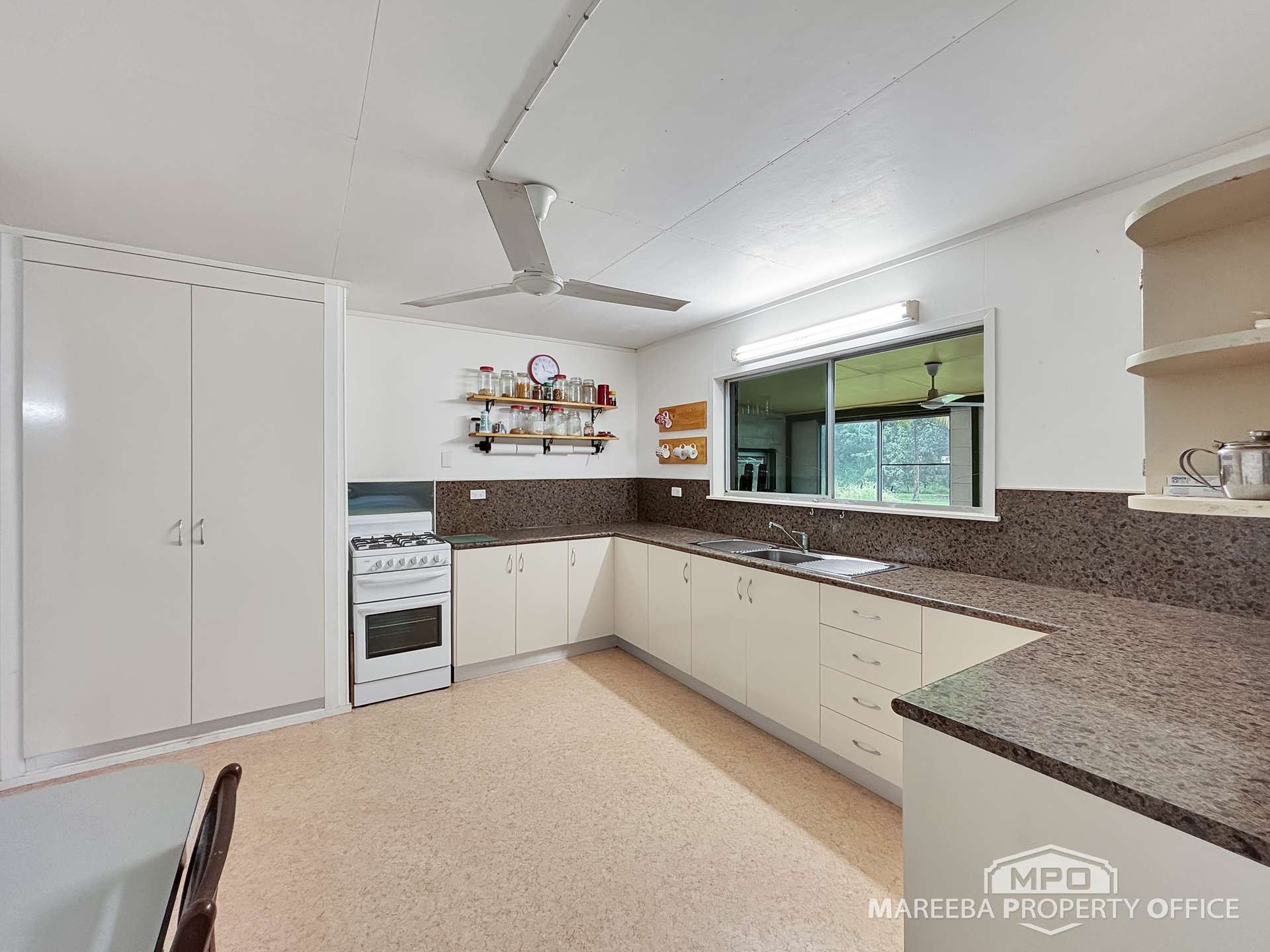 64 Sides Road, Julatten For Sale by Farmbuy.com - image 19