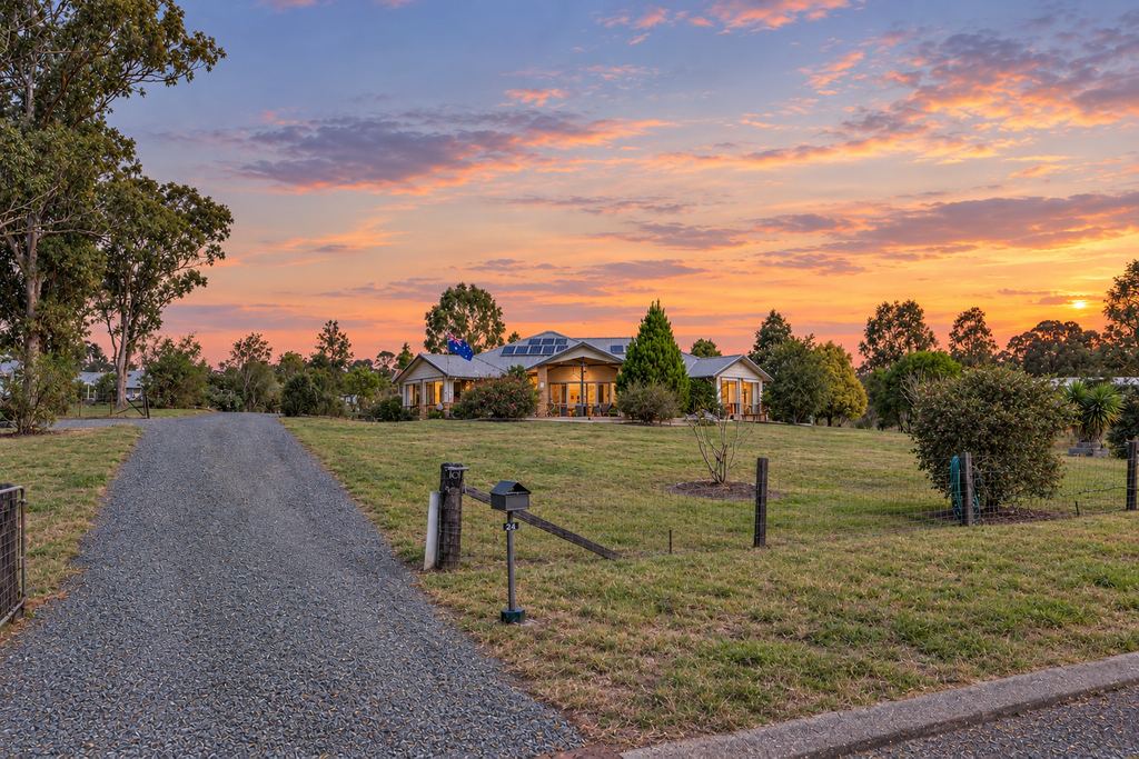 24 Moonlight Circuit, Gloucester NSW 2422