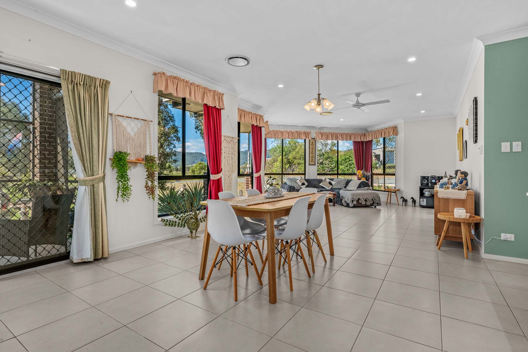 24 Moonlight Circuit, Gloucester For Sale by Farmbuy.com - image 4