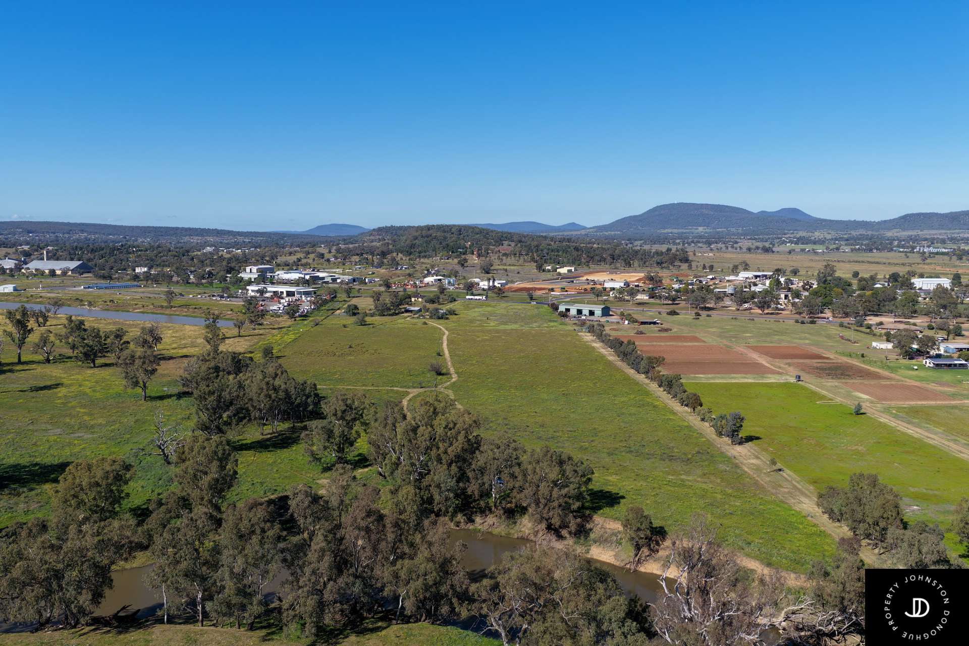 184 Kamilaroi Highway, Gunnedah For Sale by Farmbuy.com - image 1