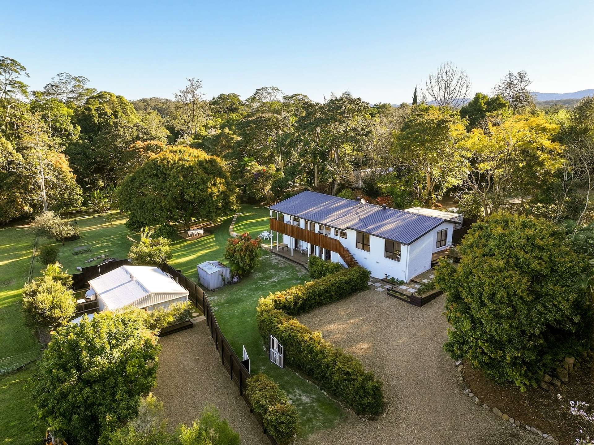 441 Glenview Road, Glenview For Sale by Farmbuy.com - image 3