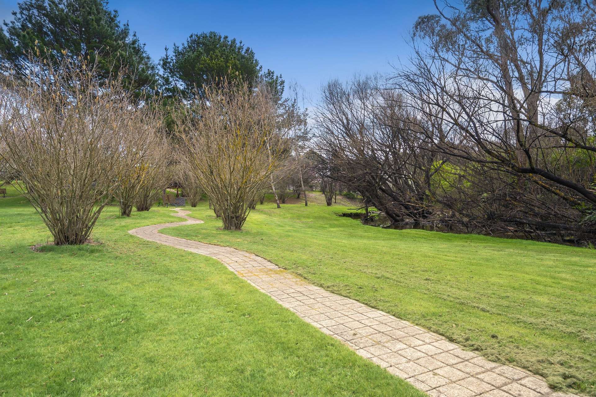 6 Carrington Street, Crookwell For Sale by Farmbuy.com - image 17