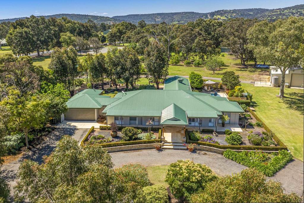 84 Cathedral Avenue, Brigadoon WA 6069