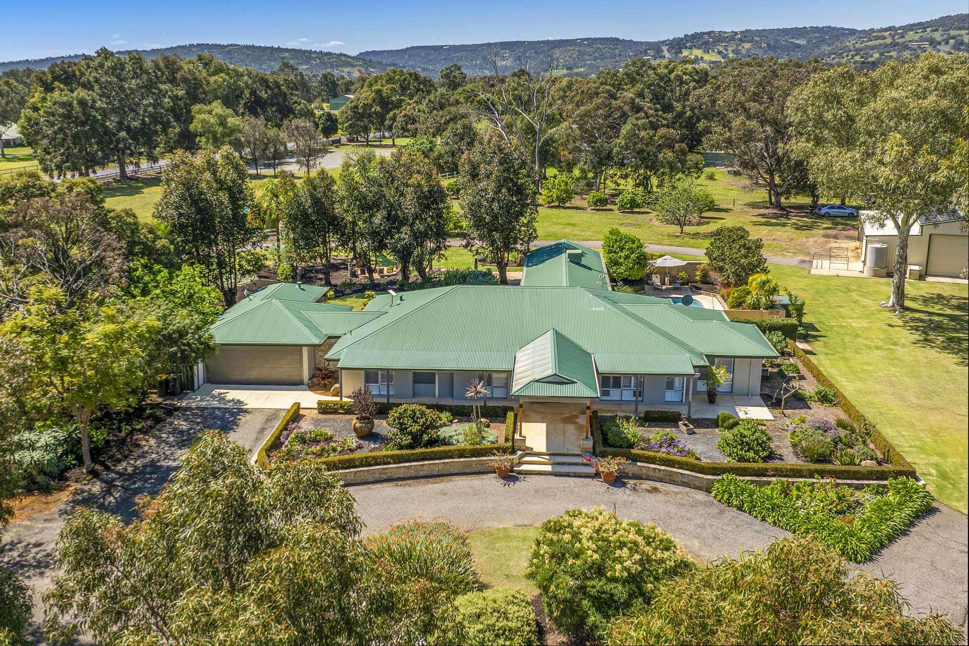 84 Cathedral Avenue, Brigadoon For Sale by Farmbuy.com - image 1