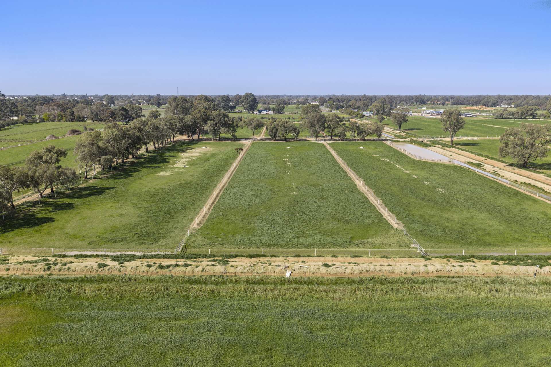 2 Dunstone Rd, Kyabram Auction by Farmbuy.com - image 15