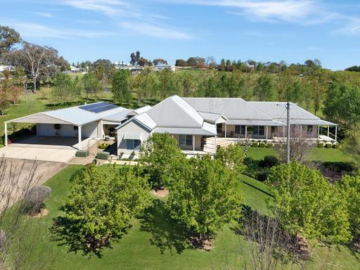 Farm For Sale - NSW - Young - 2594 - Exceptional Lifestyle Living on 5.2 Acres 