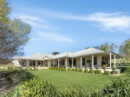 Farm For Sale - NSW - Young - 2594 - Exceptional Lifestyle Living on 5.2 Acres 