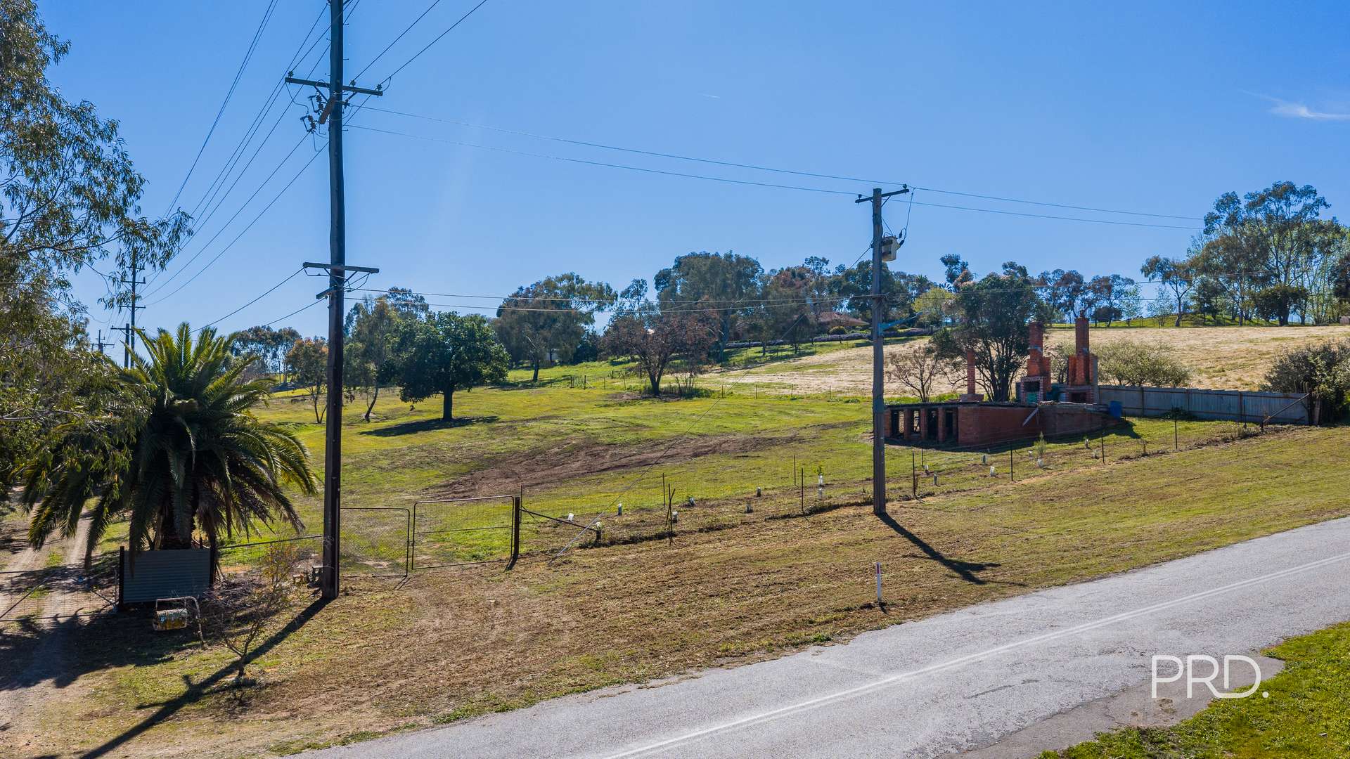 41 Hillary Street, North Wagga Wagga For Sale by Farmbuy.com - image 2