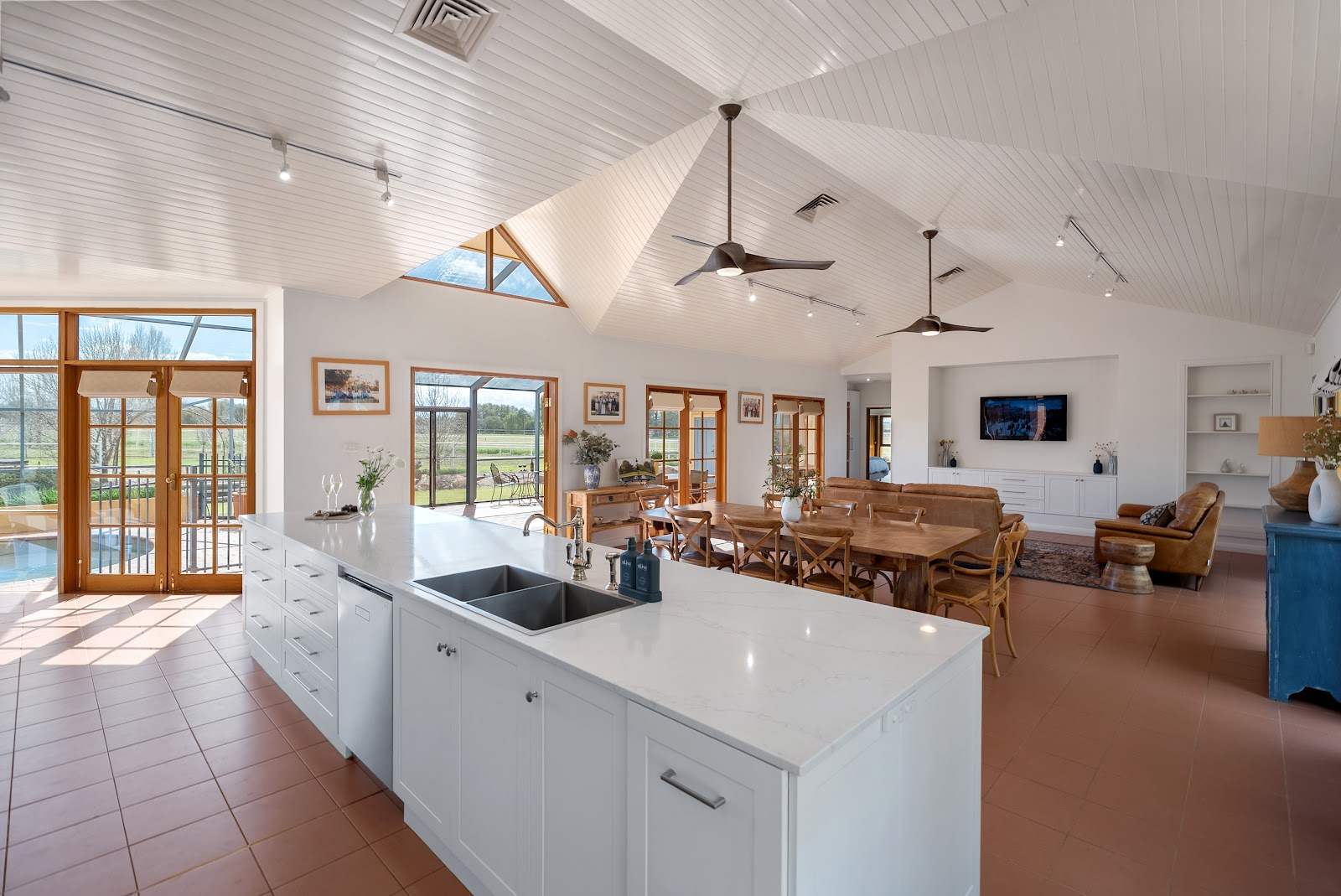 216 Boorga Road, Lake Wyangan For Sale by Farmbuy.com - image 1