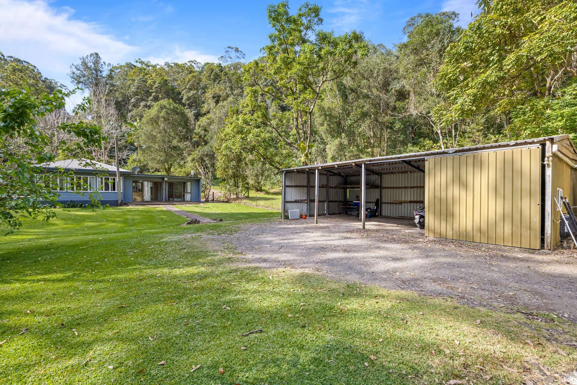 97 Ratcliffe Road, Diamond Valley For Sale by Farmbuy.com - image 3