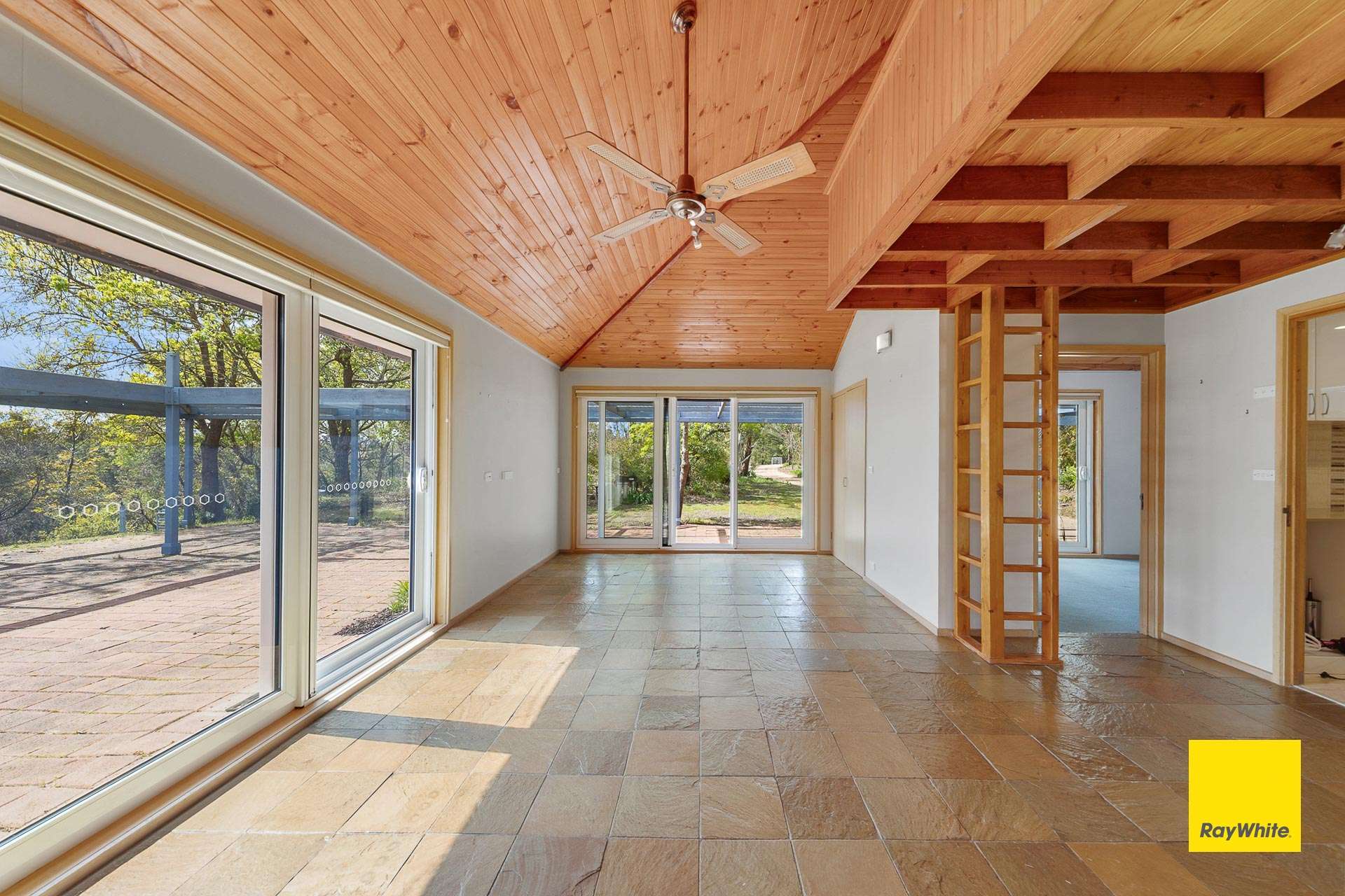 305 Shingle Hill Way, Gundaroo For Sale by Farmbuy.com - image 6